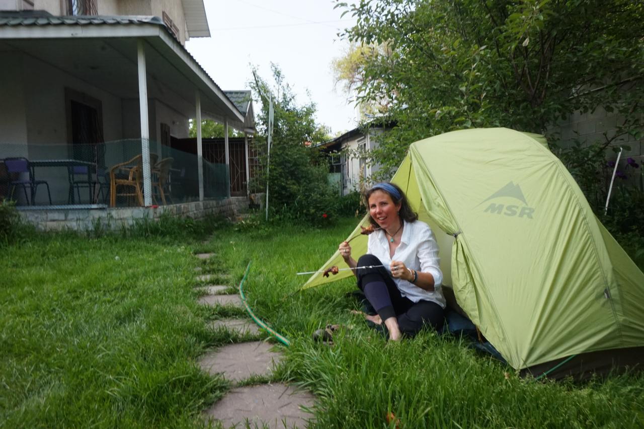"European" Backpackers Hostel In Almaty Extérieur photo