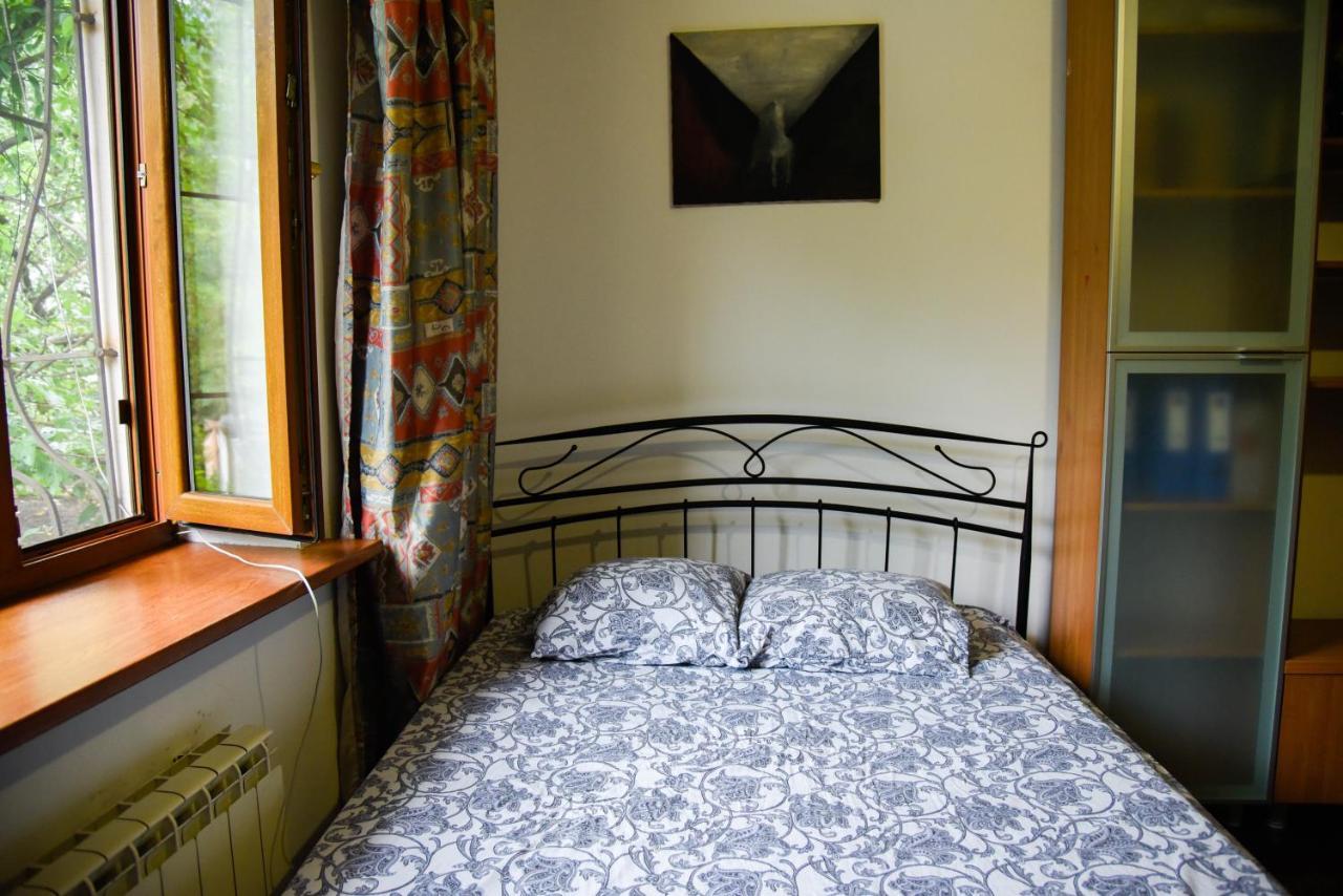 "European" Backpackers Hostel In Almaty Extérieur photo
